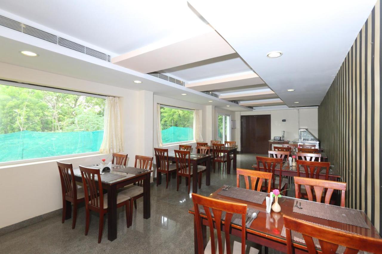 Oyo 15925 Tommaso Hotels And Resorts Sriperumbudur ภายนอก รูปภาพ